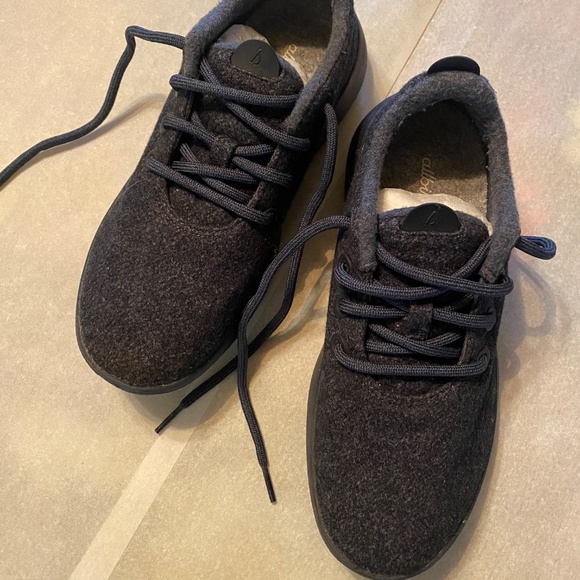 Allbirds Women's Wool Runner Mizzles Savanna Night (Navy Sole) - Picture 8 of 8